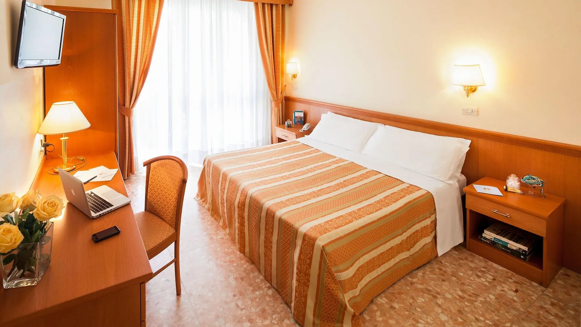 Hotel Curtis Centrale Alassio 3*,