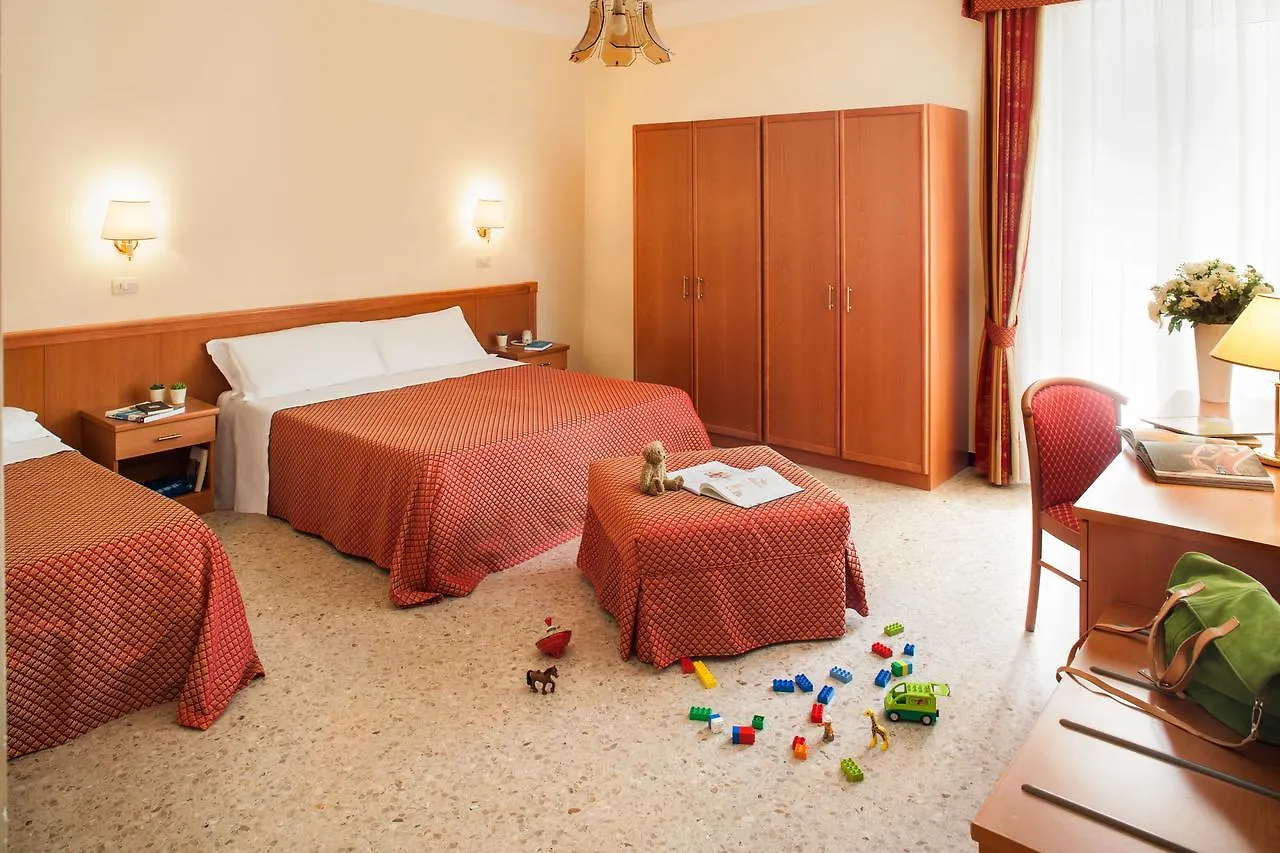 Hotel Curtis Centrale Alassio Italy