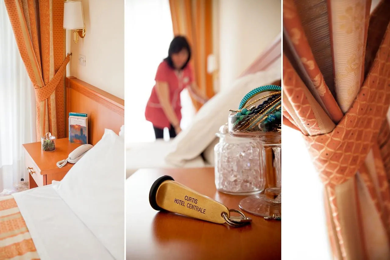 Hotel Centrale Curtis Alassio Italia