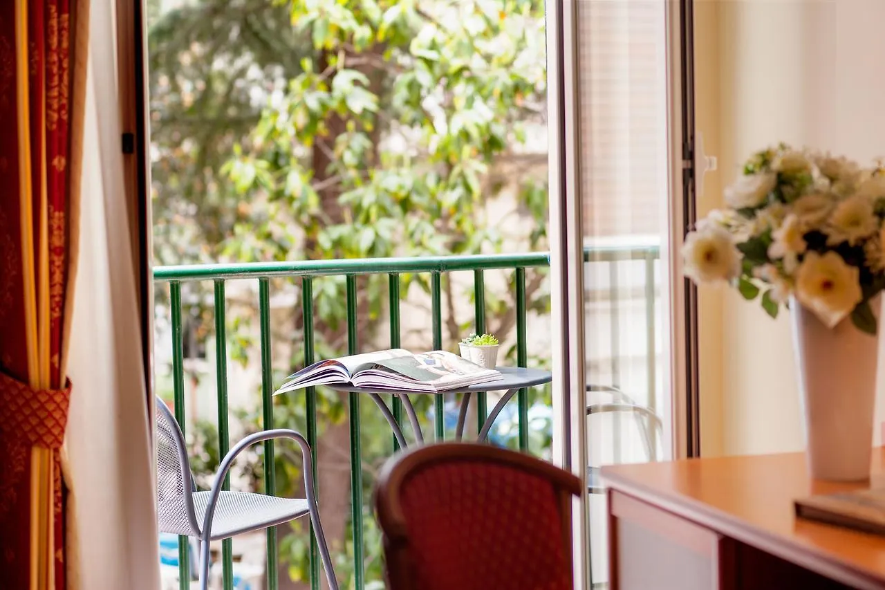 Hotel Curtis Centrale Alassio 3*,